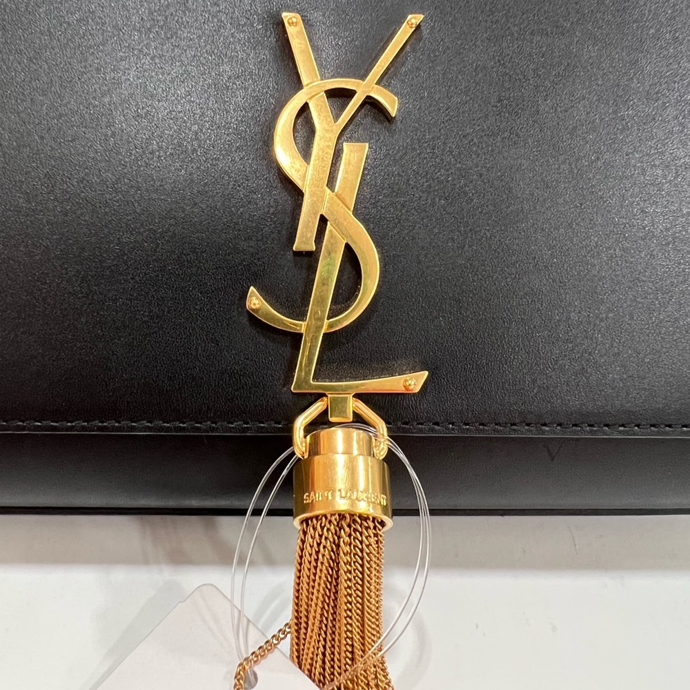 SAINT LAURENT Kate tassel-detail leather clutch bag - Picture 9 of 14